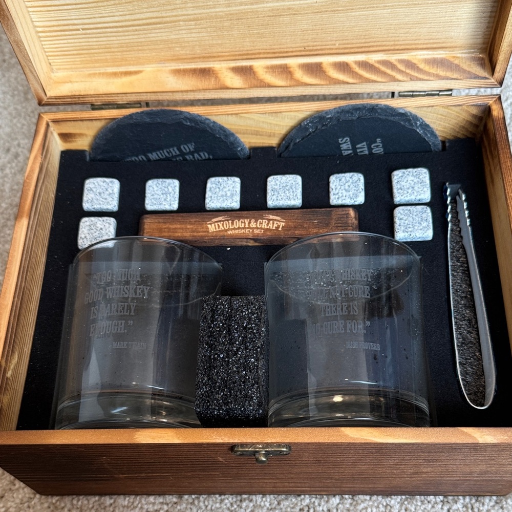 Mixology & Craft Whiskey Set - Picture 4 of 11